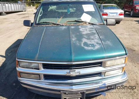 1998 Chevrolet C1500 Fleetside из США, поврежденный, VIN 1GCEC19M4WE155543